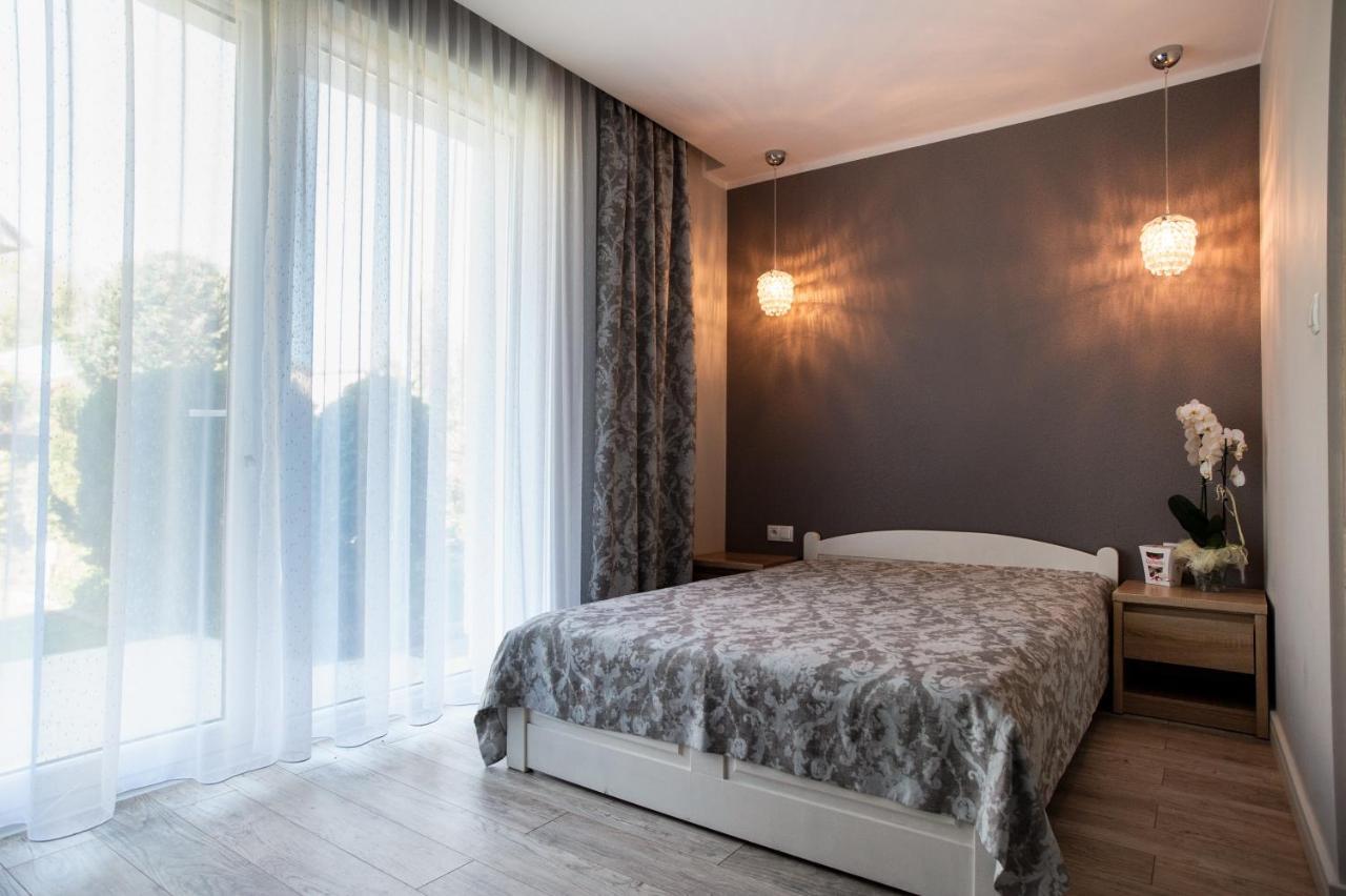 Villa Roza Wiatrow Mielno  Exteriör bild