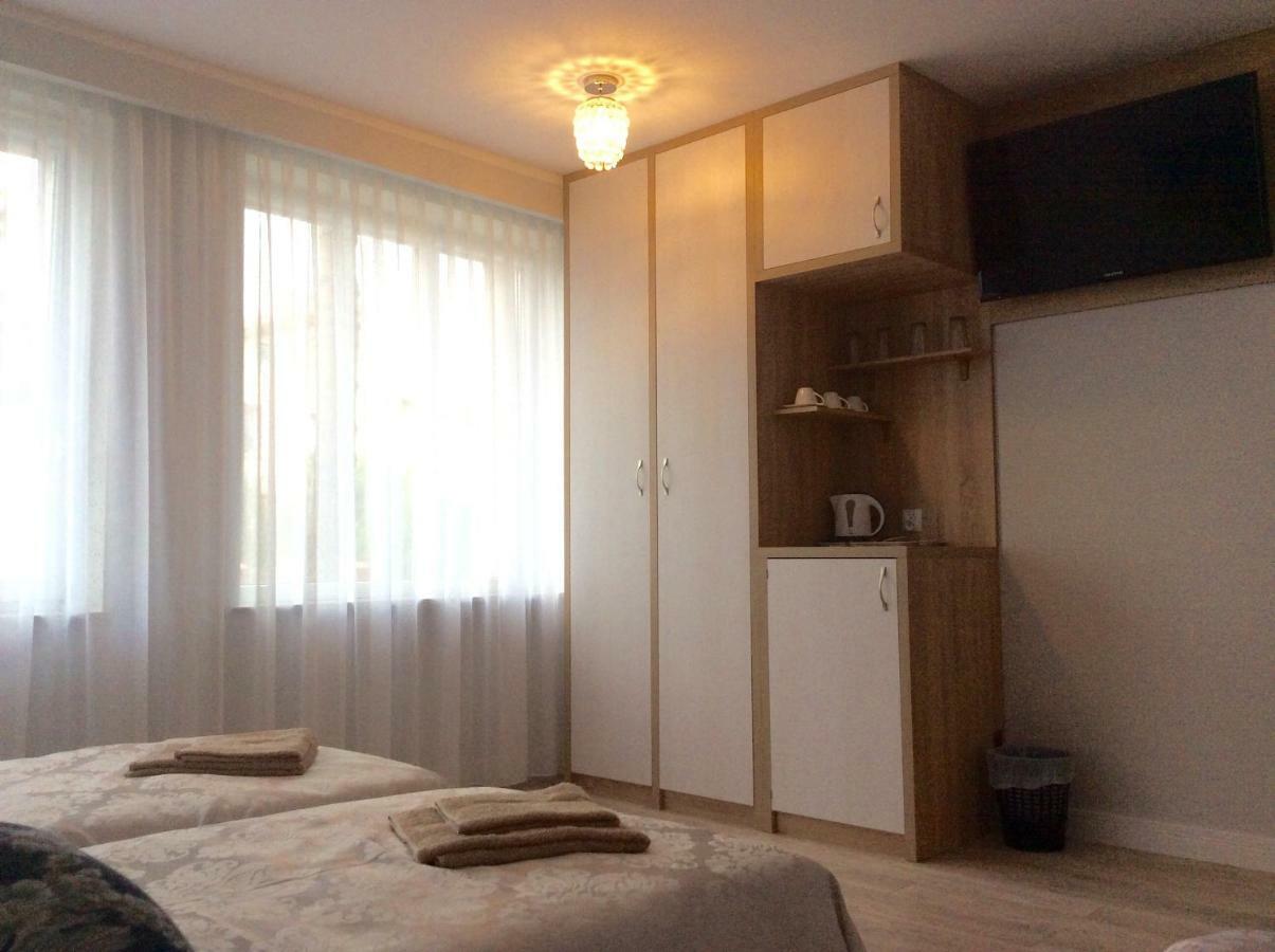 Villa Roza Wiatrow Mielno  Exteriör bild